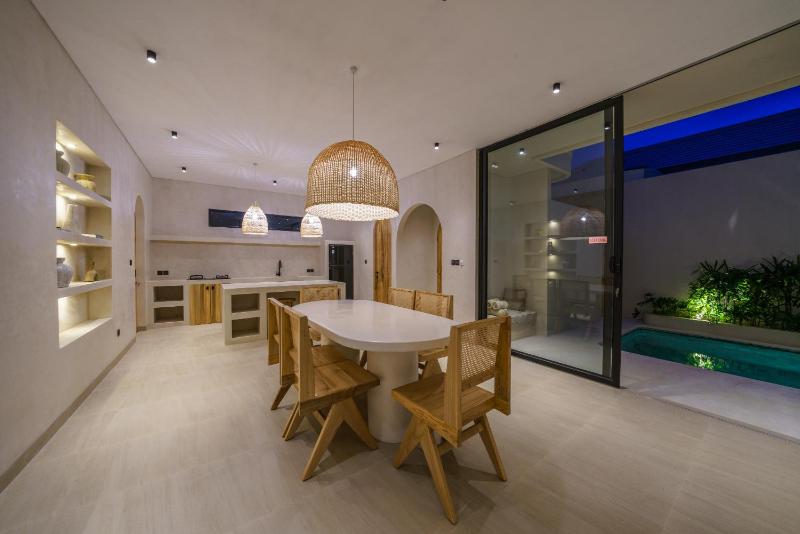 Villa Tilos - Stylish & Chic 2BR Mediterranean Villa in Canggu! - image 39