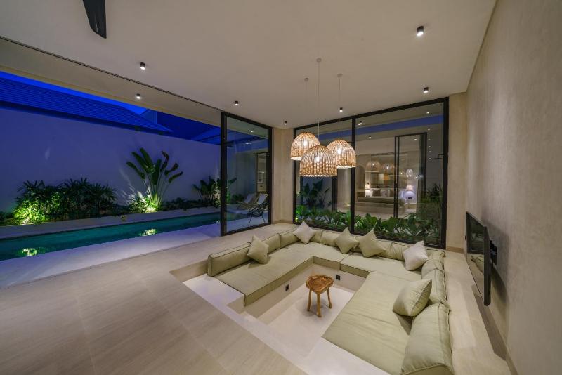 Villa Tilos - Stylish & Chic 2BR Mediterranean Villa in Canggu! - image 20