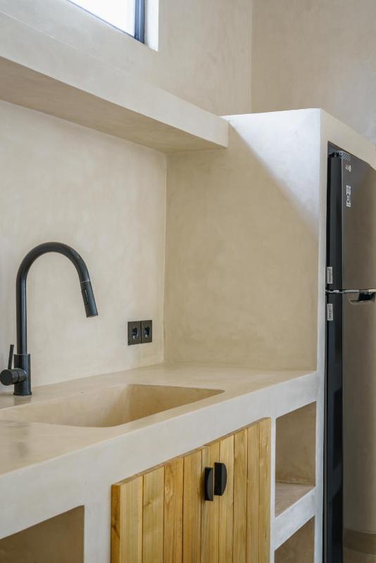 Villa Tilos - Stylish & Chic 2BR Mediterranean Villa in Canggu! - image 17