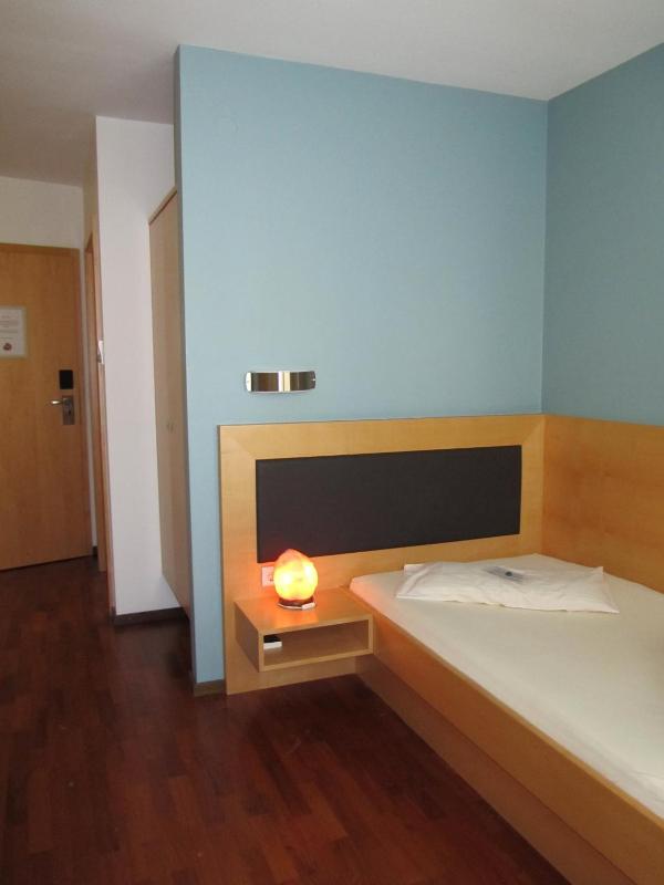 Single Room Comfort image 1