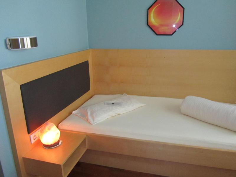 Single Room Comfort image 4
