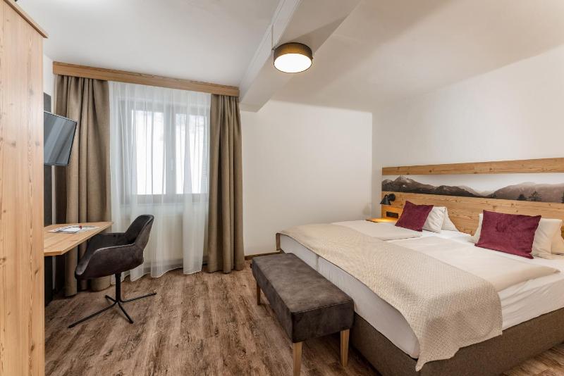 Double Room image 1