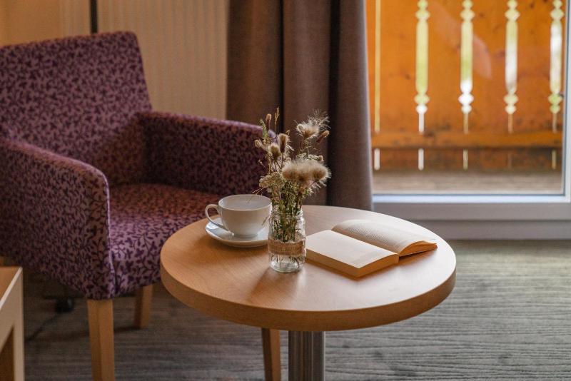 Superior Double Room with Balcony image 3