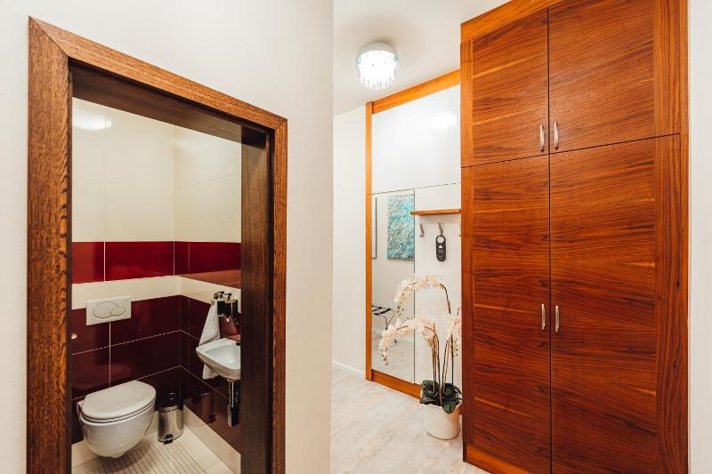 Bridal Suite image 2
