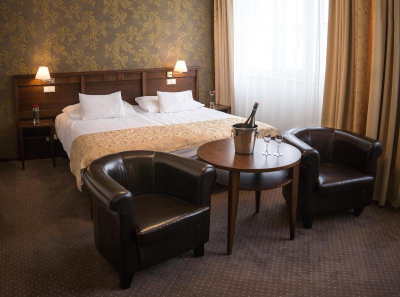 Standard Double or Twin Room image 3