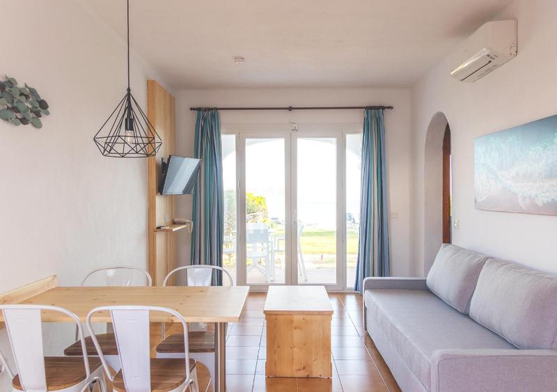 Superior One-Bedroom Apartment with Sea View image 3