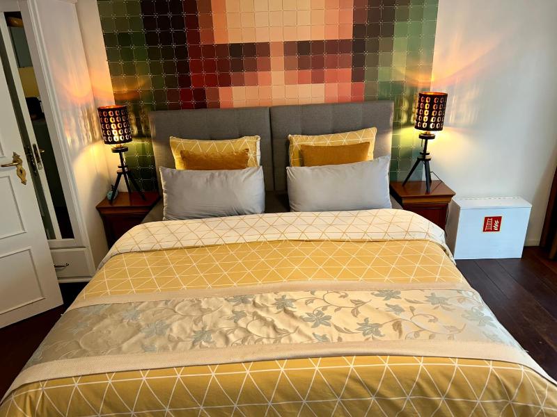 Deluxe Room image 4