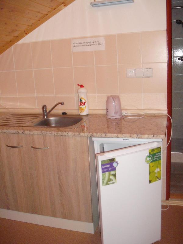 Studio with Shower image 3