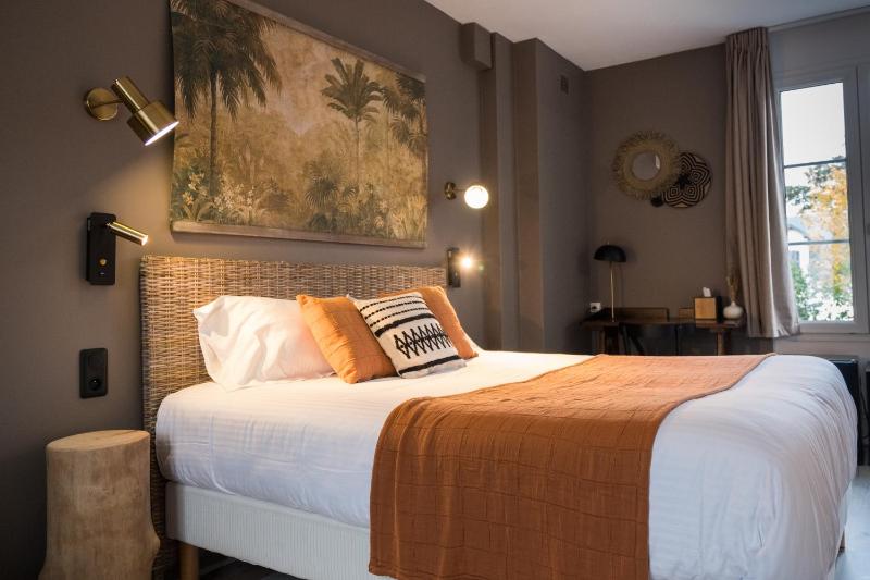 Comfort Triple Room with Shower image 1