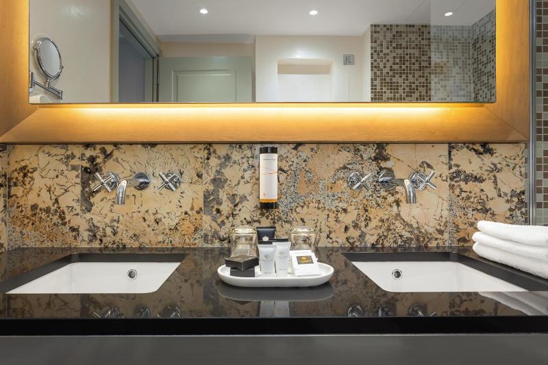 Superior Double or Twin Room image 1