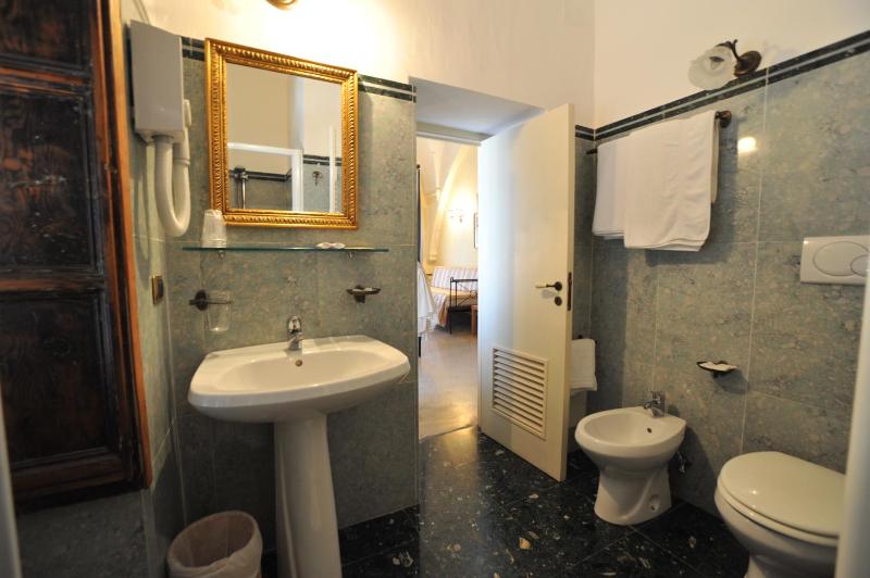 Triple Room image 2