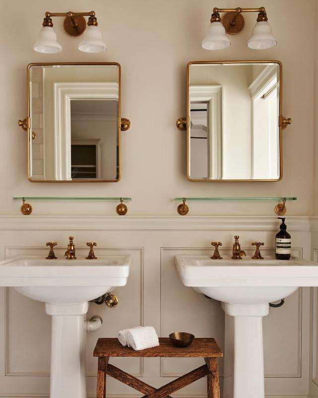 Double or Twin Room image 3