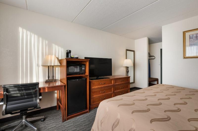 Standard King Room - Non Smoking image 2