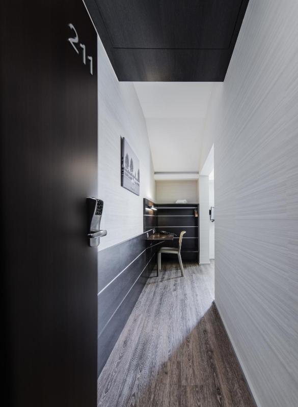 Standard Twin Room image 2