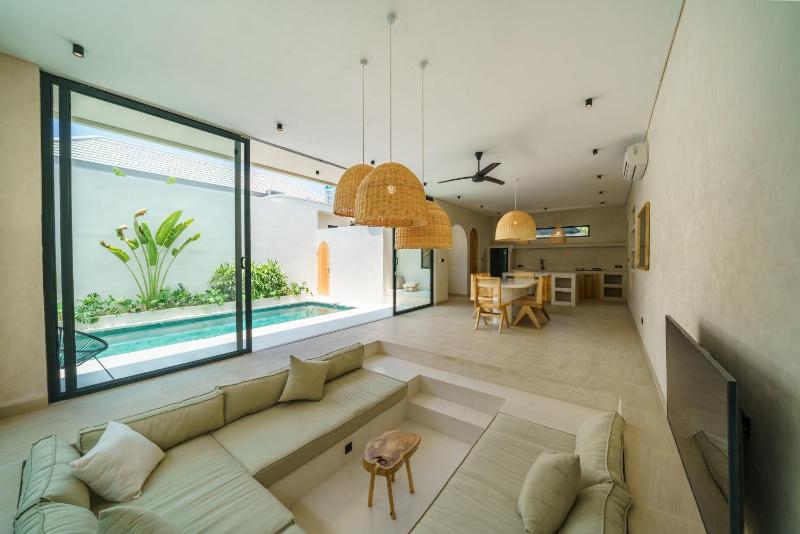 Villa Leros - Modern Chic 2BR Mediterranean Villa in Canggu! - image 32