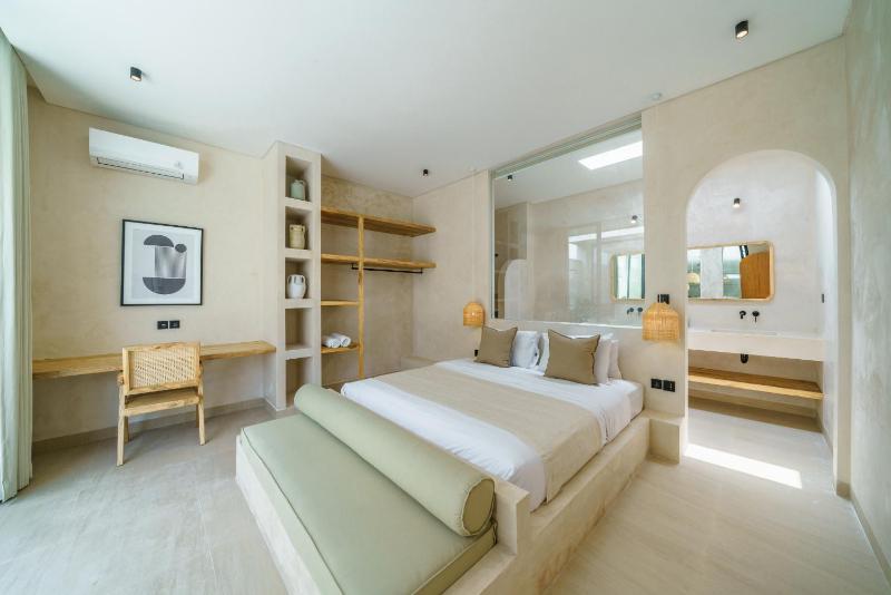 Villa Leros - Modern Chic 2BR Mediterranean Villa in Canggu! - image 40