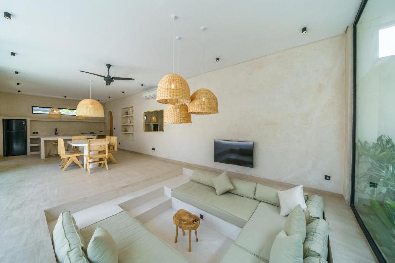 Villa Leros - Modern Chic 2BR Mediterranean Villa in Canggu! - image 22