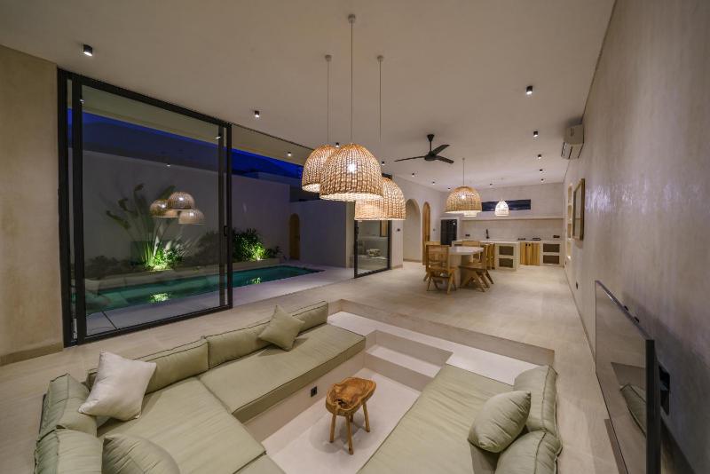 Villa Leros - Modern Chic 2BR Mediterranean Villa in Canggu! - image 13