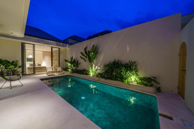 Villa Leros - Modern Chic 2BR Mediterranean Villa in Canggu! - image 47