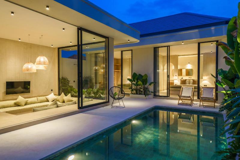 Villa Leros - Modern Chic 2BR Mediterranean Villa in Canggu! - image 14