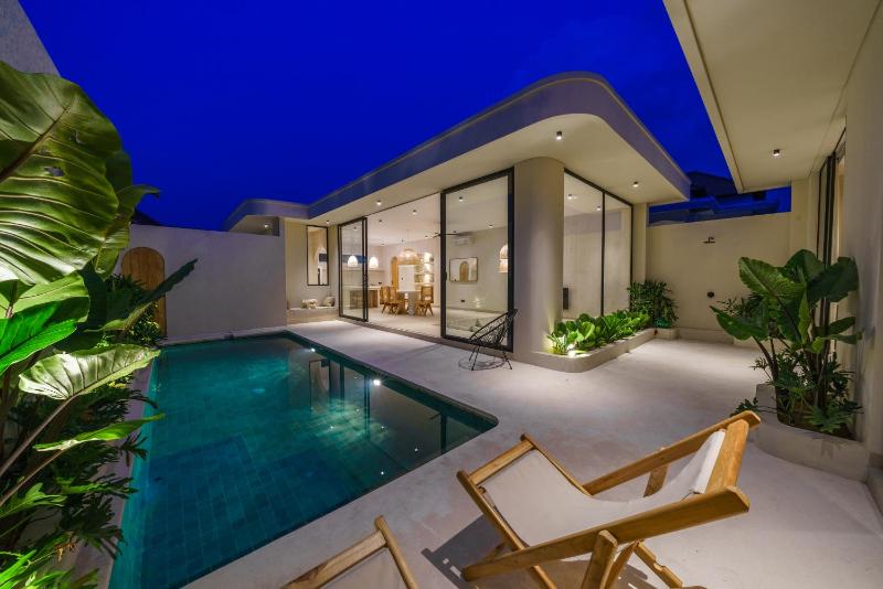 Villa Leros - Modern Chic 2BR Mediterranean Villa in Canggu! - image 35