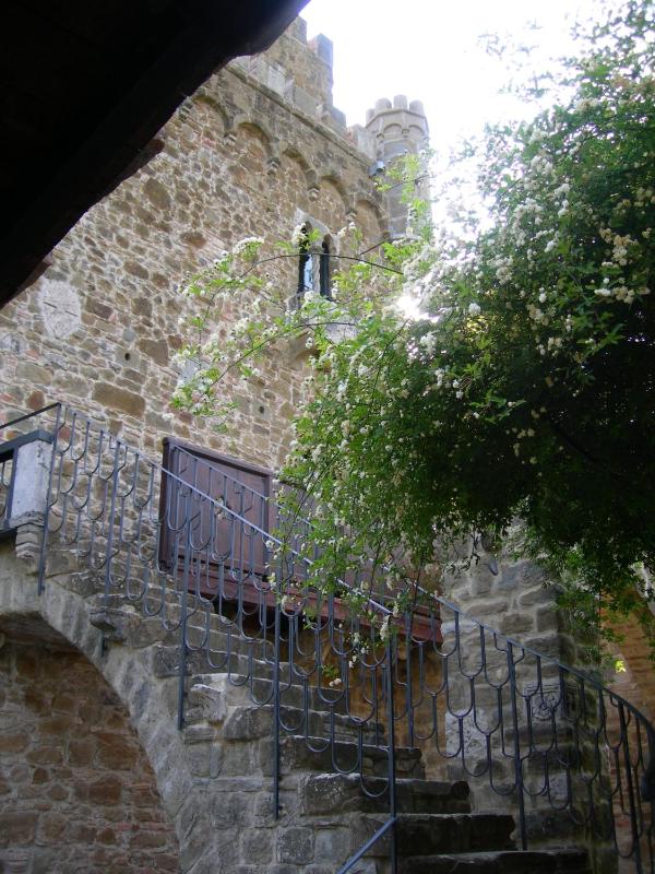 TH Perugia - Castello Di Monterone - image 50
