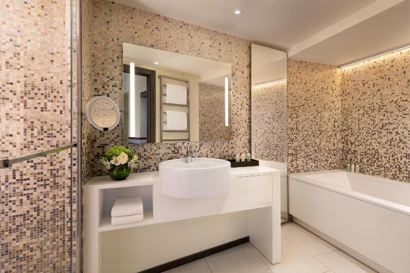 Prestige Suite image 3