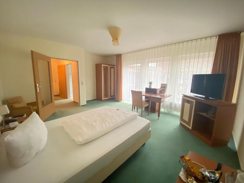 Deluxe Single Room image 3