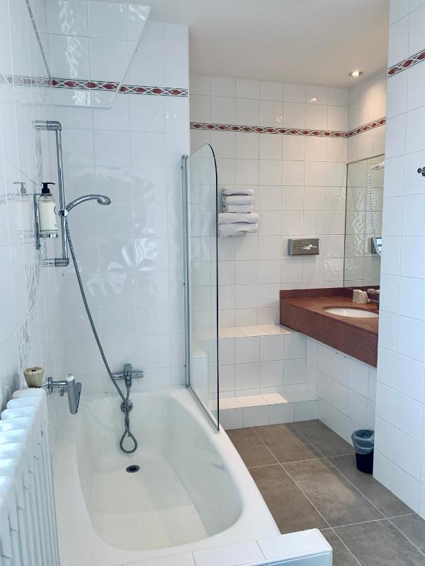 Superior Double Room with Double Bed - Non-Smoking image 1