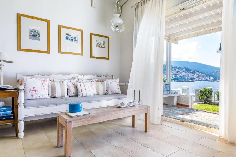 Skopelos Village Hotel - image 7