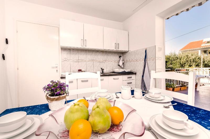 Apartment Violet - image 20