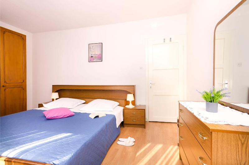 Apartment Violet - image 22