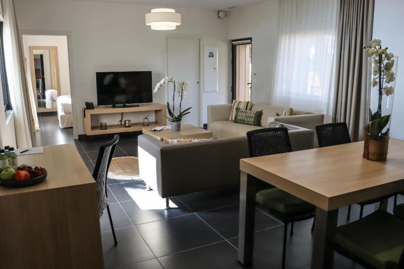 Luxury Beach House - Rental image 3