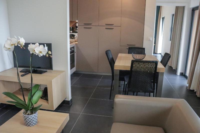 Premium Beach House - Rental image 2