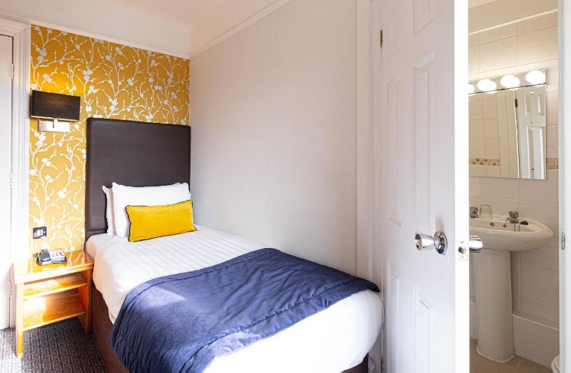 Single Room image 1