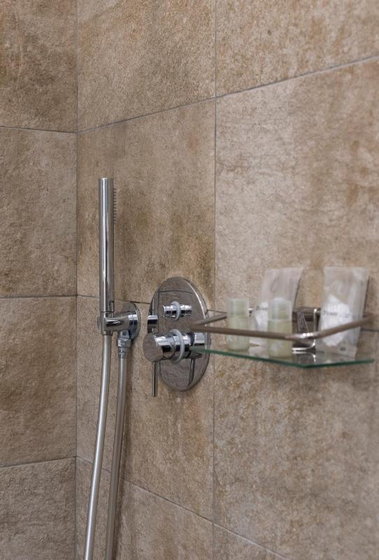 Double or Twin Room with Private Bathroom image 2