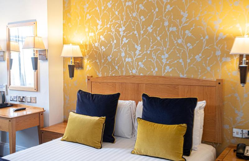 Standard Double or Twin Room with Air conditioning image 3