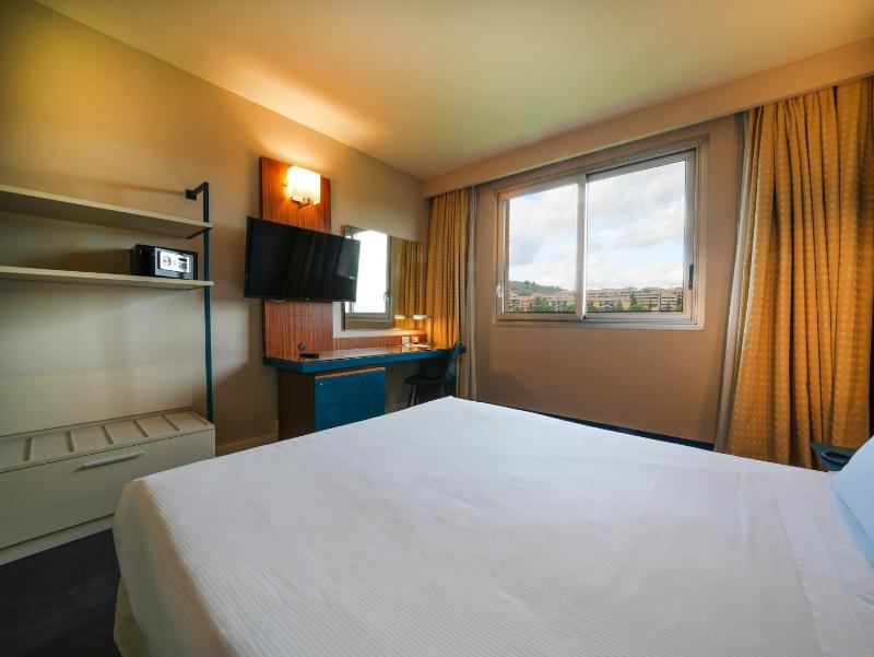 Superior Double Room image 4