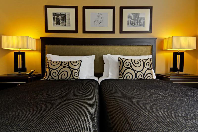 Double or Twin Room with Extra Bed (2 Adults + 1 Child) image 4