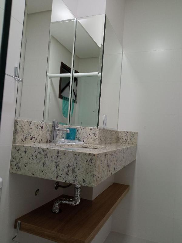 Apartamento pertinho da Praia de Bombinhas - image 13