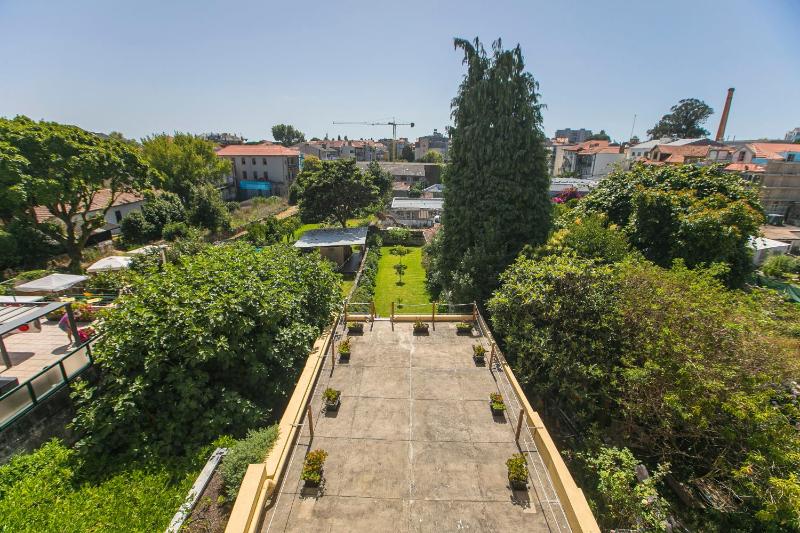 Cedofeita Back Garden - image 22