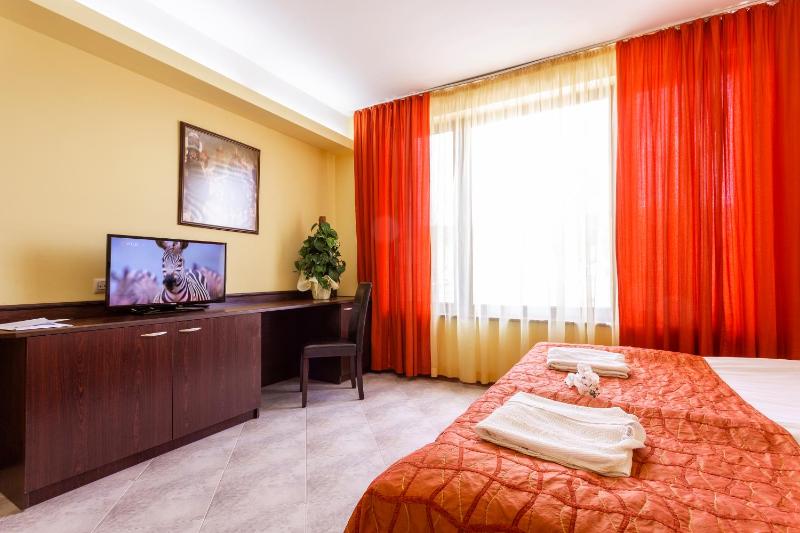 Apartment with Mountain View image 4