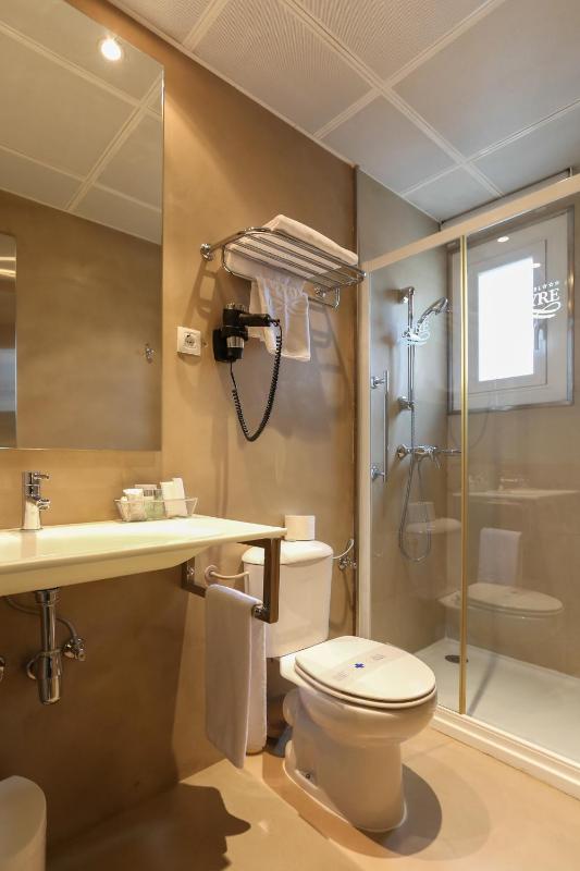 Economy Single Room image 3