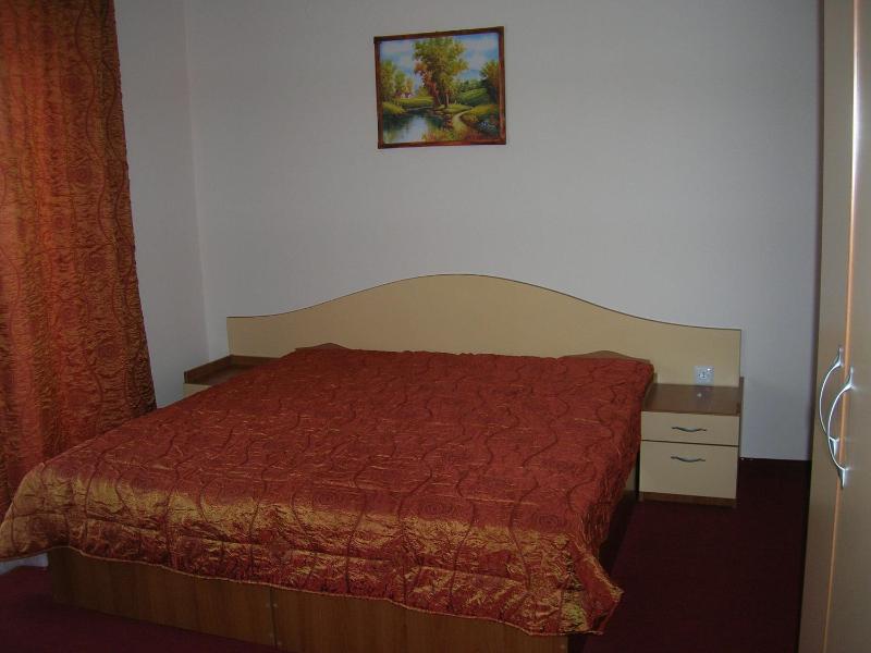 Double Room image 3