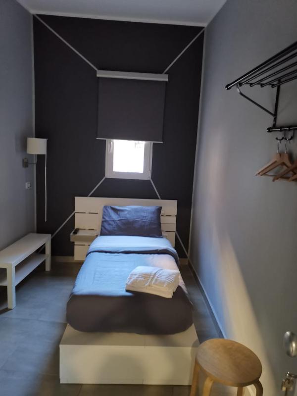 Single Room image 1