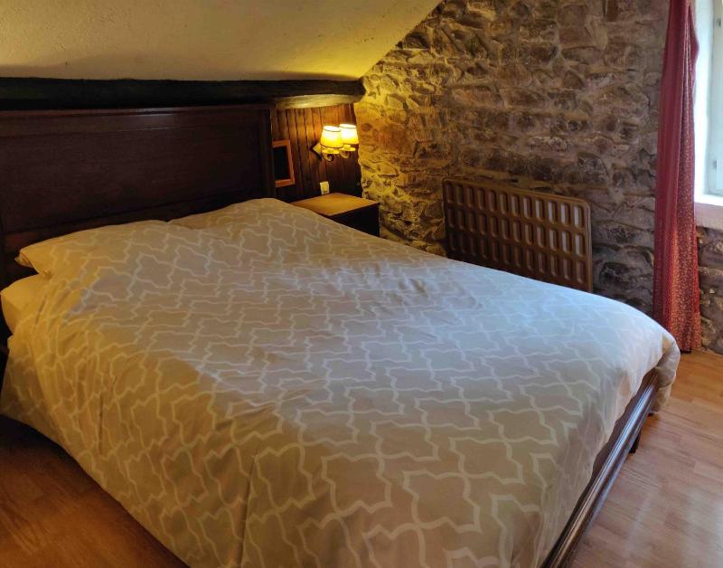 Two-Bedroom House image 2