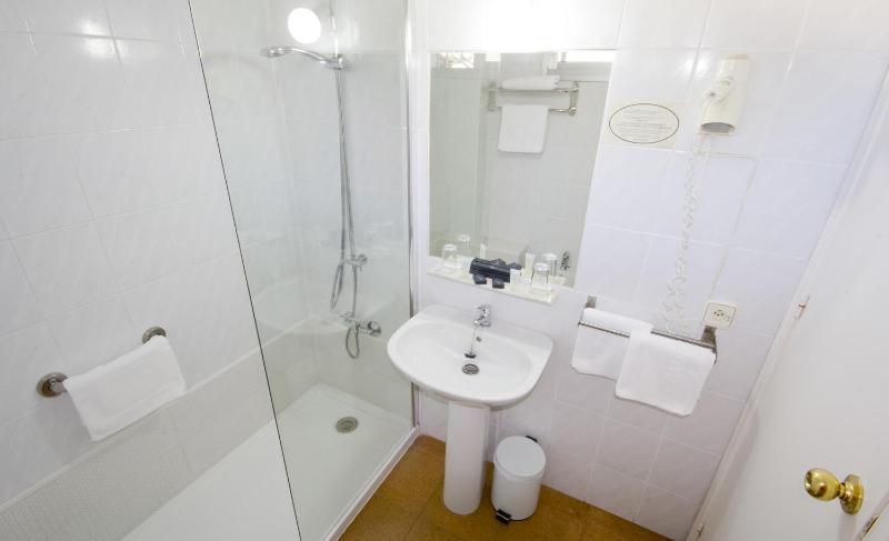 Double or Twin Room image 1