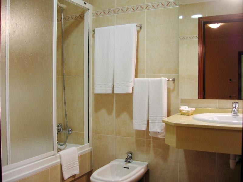 Comfort Triple Room image 2