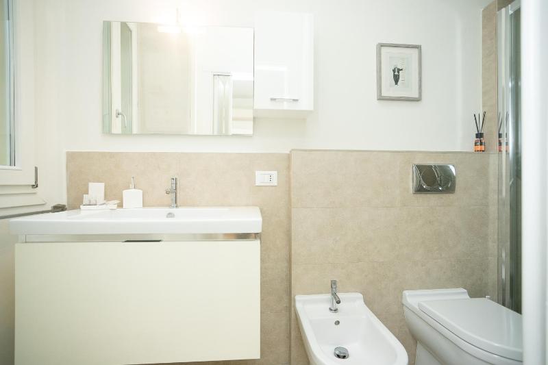 Modena Centro Junior Suite - image 2