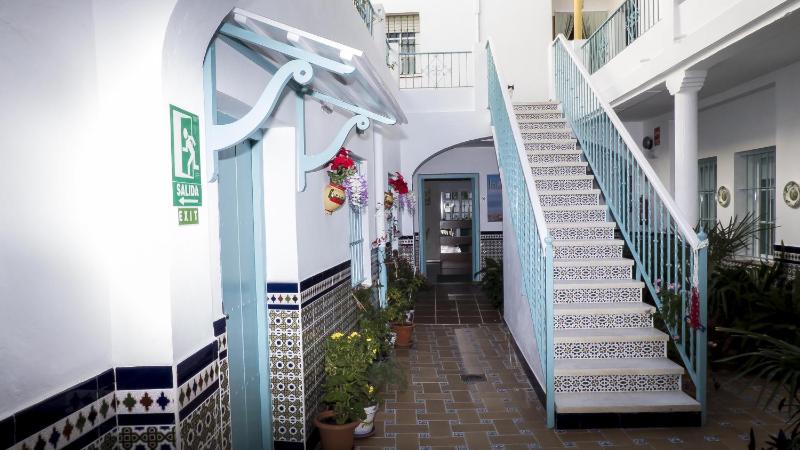 Hostal Campo Nuevo - image 18